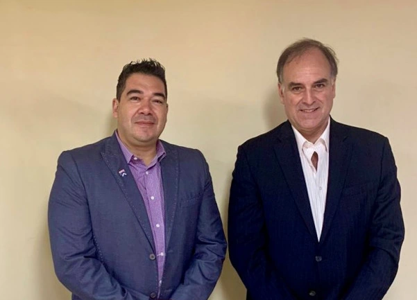 El-Salvadori-CNAD-prezident-Juan-Carlos-Reyes a Argent&iacute;na-CNV-prezident-Roberto-Silva
